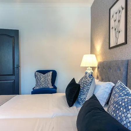 House Close To Lisbon 別荘 カレガド